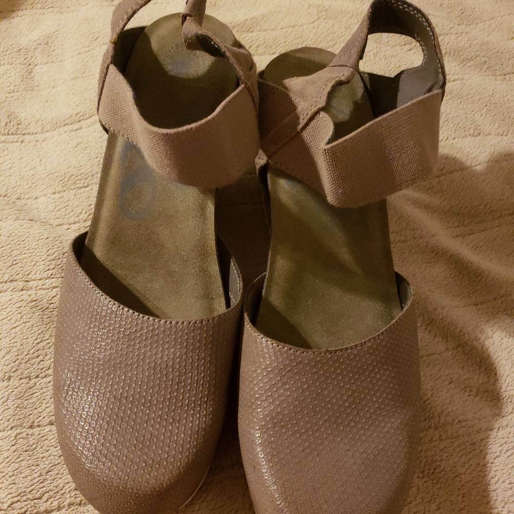 OTBT Carry On Wedge size 11 - Picture 2 of 5